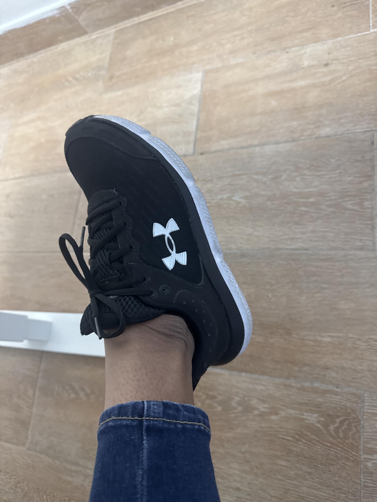 Under Armour Women's Charged Assert 10 Shoes customer photo 2