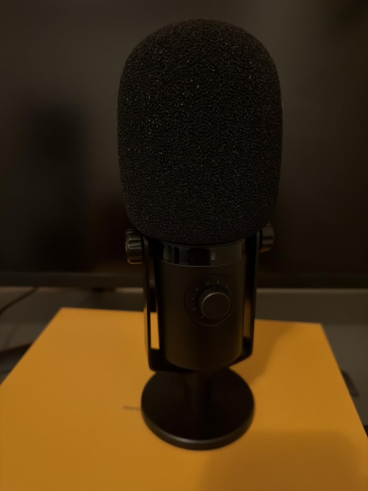 MAONO PD400X Dynamic Microphone, USB/XLR Podcast PC Mic with Software customer photo 2