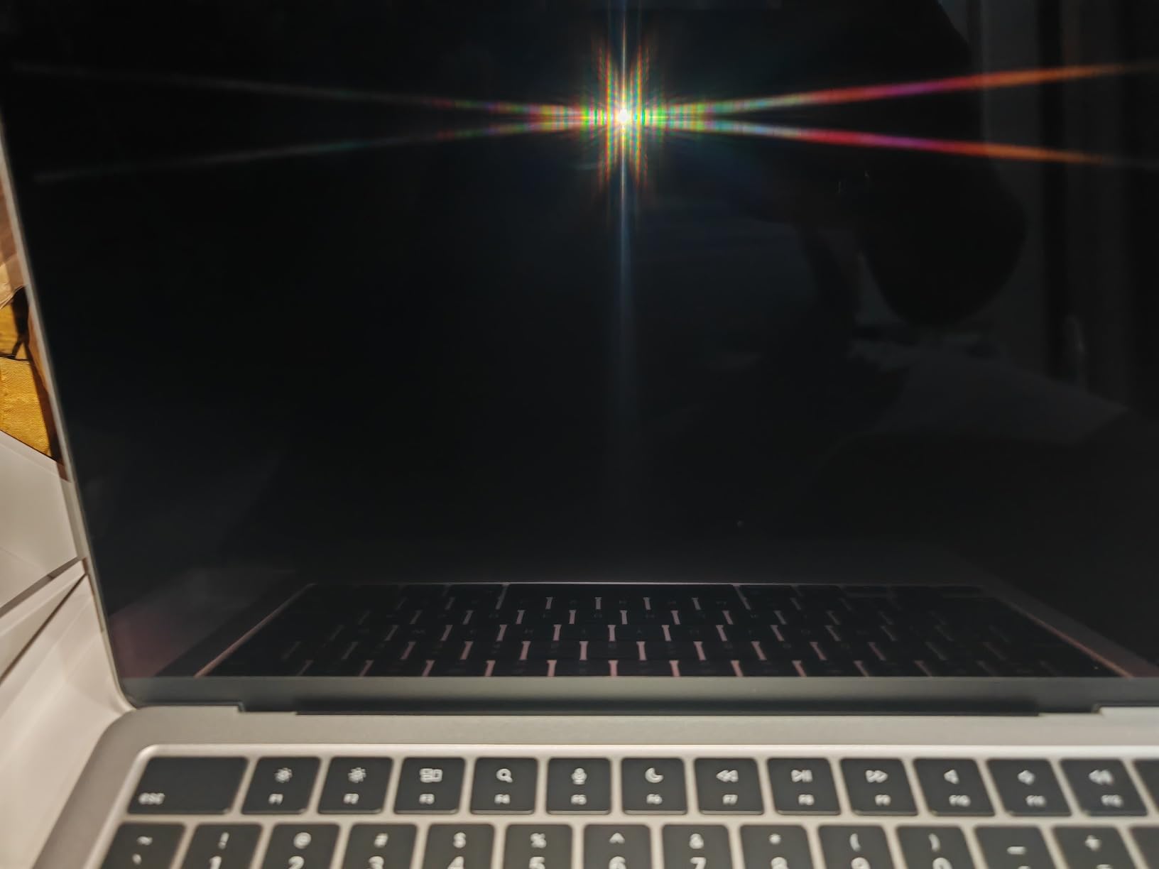Apple 2022 MacBook Air Laptop with M2 chip, 13.6-inch, 8GB RAM, 512GB SSD Storage, Midnight (Renewed) customer photo 1