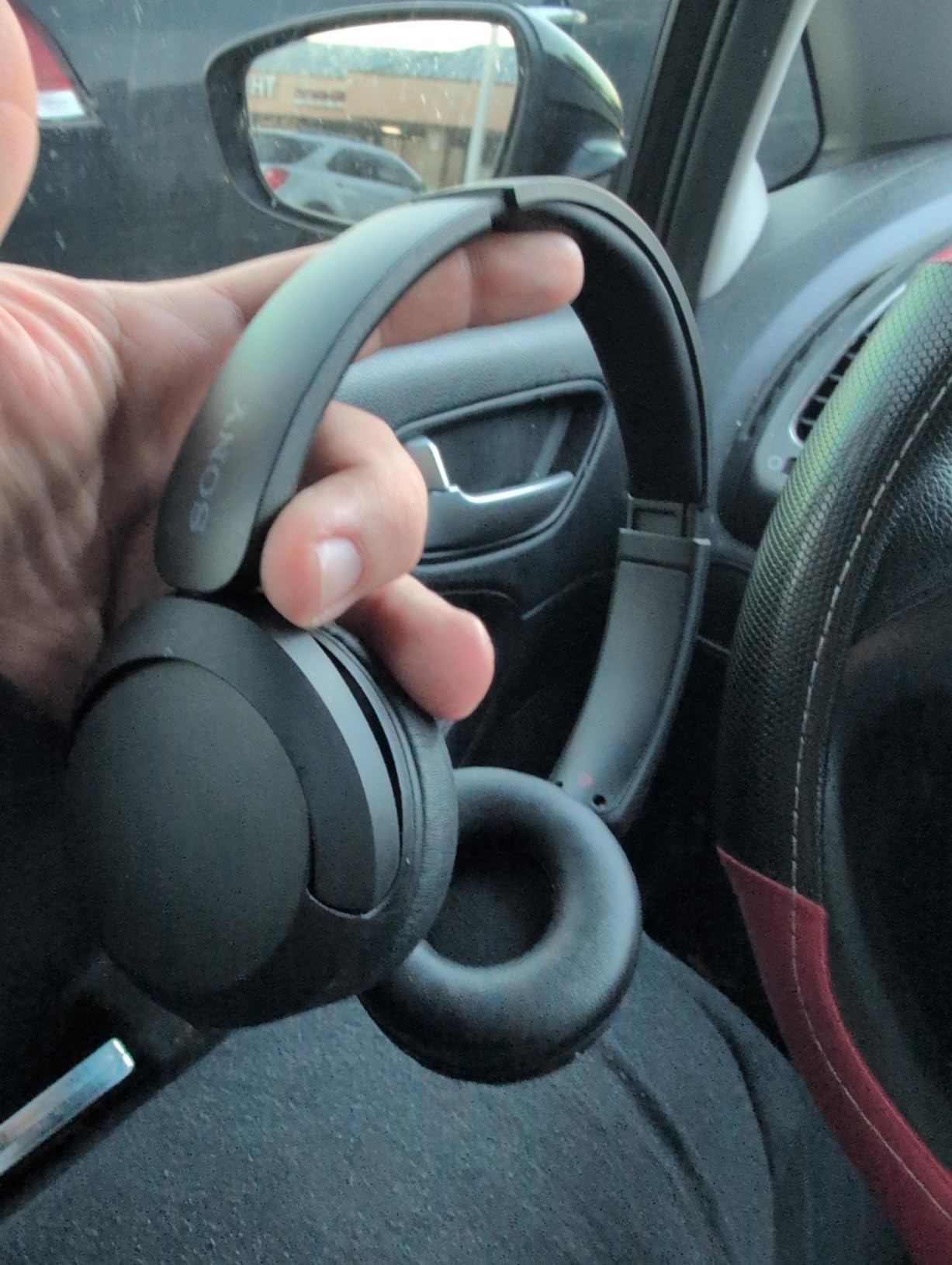 Sony WH-CH520 Compact Easy Carrying Wireless On-Ear Headphones (Black) customer photo 1