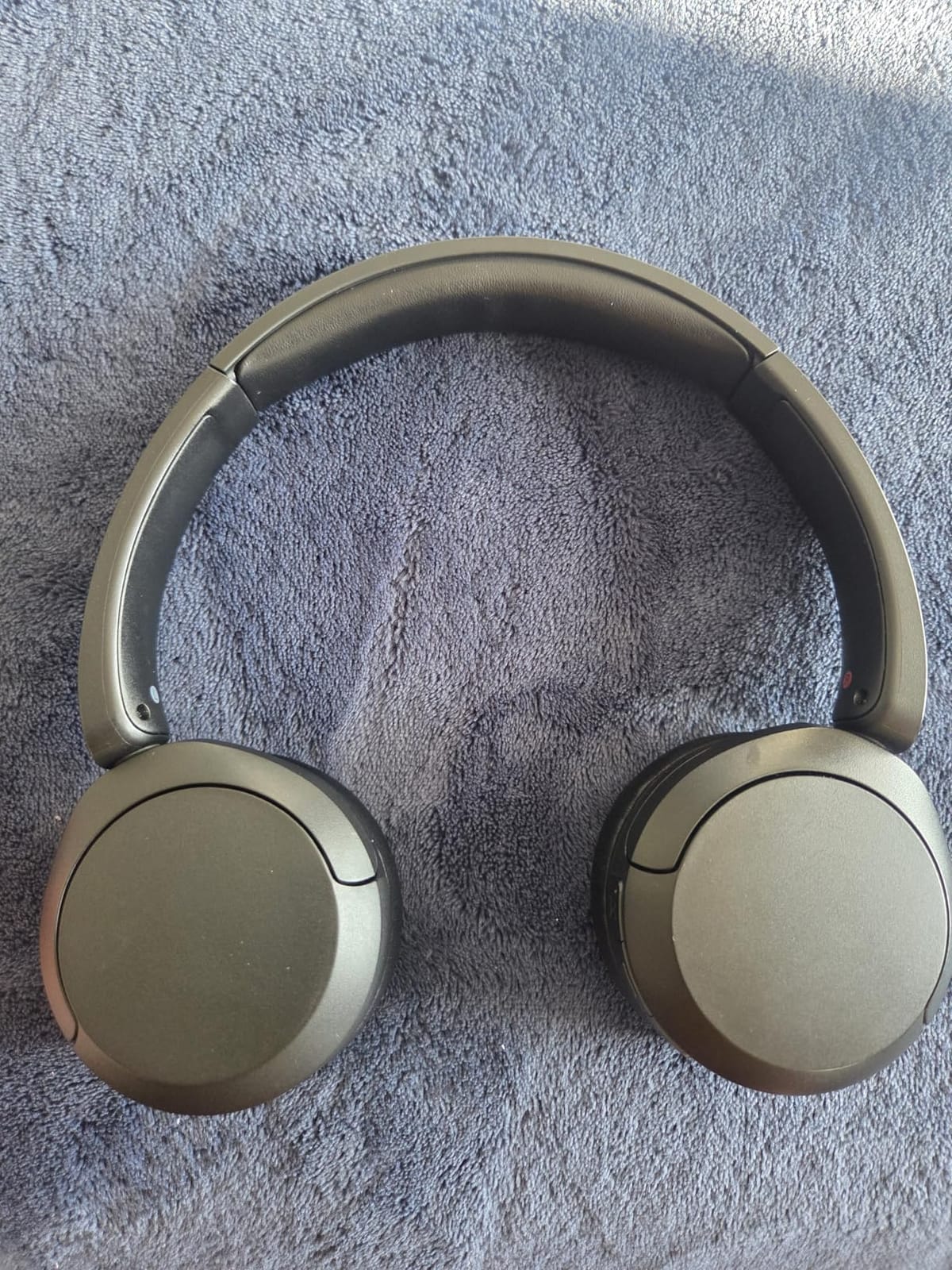 Sony WH-CH520 Compact Easy Carrying Wireless On-Ear Headphones (Black) customer photo 2