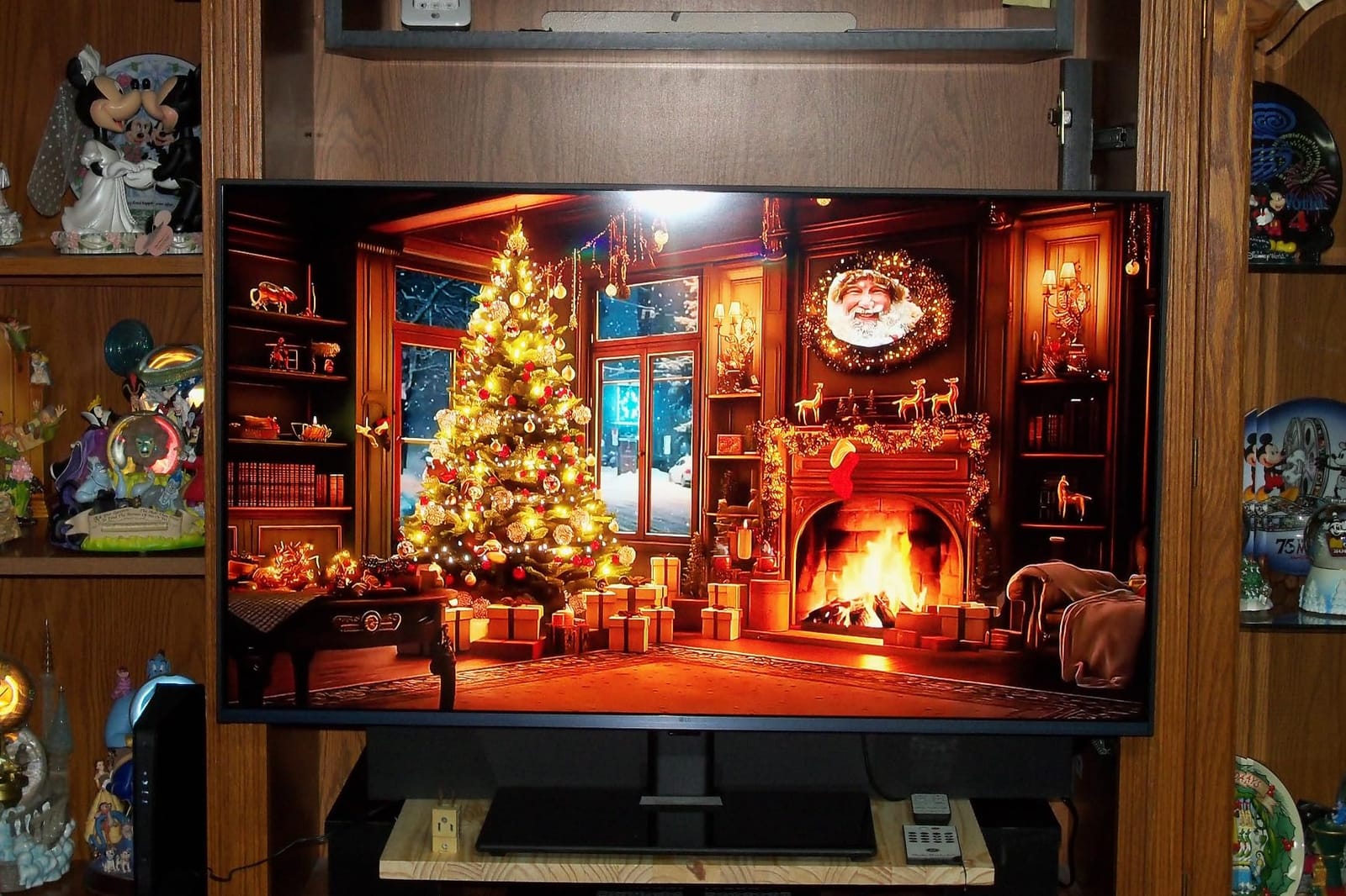 LG UR9000 55-Inch 4K LED customer photo 2