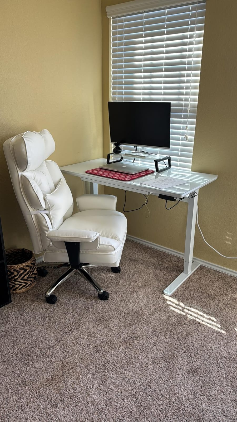 SHW 48-Inch Glass Electric Height Adjustable Standing Desk, White customer photo 1