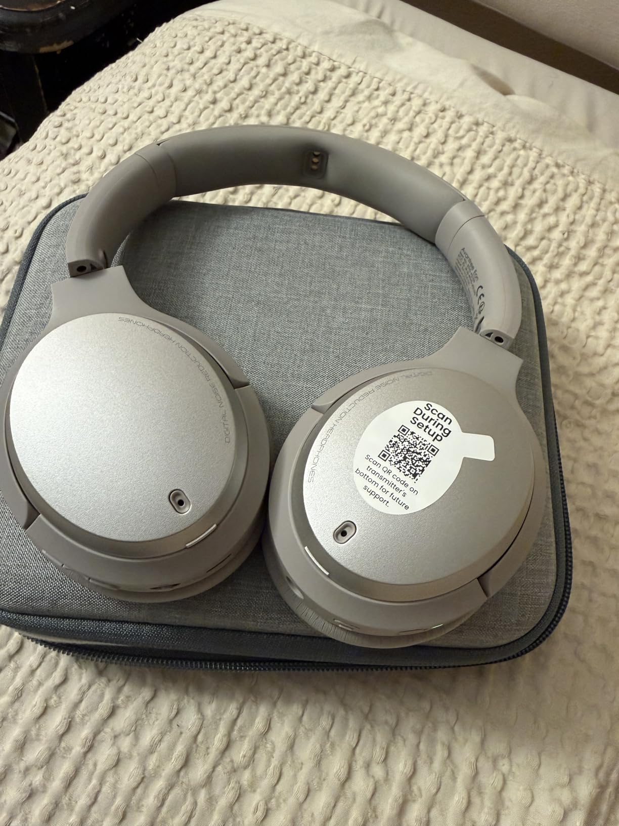 Avantree Sky Eon - ANC Travel Headphones with Airplane Adapter customer photo 1