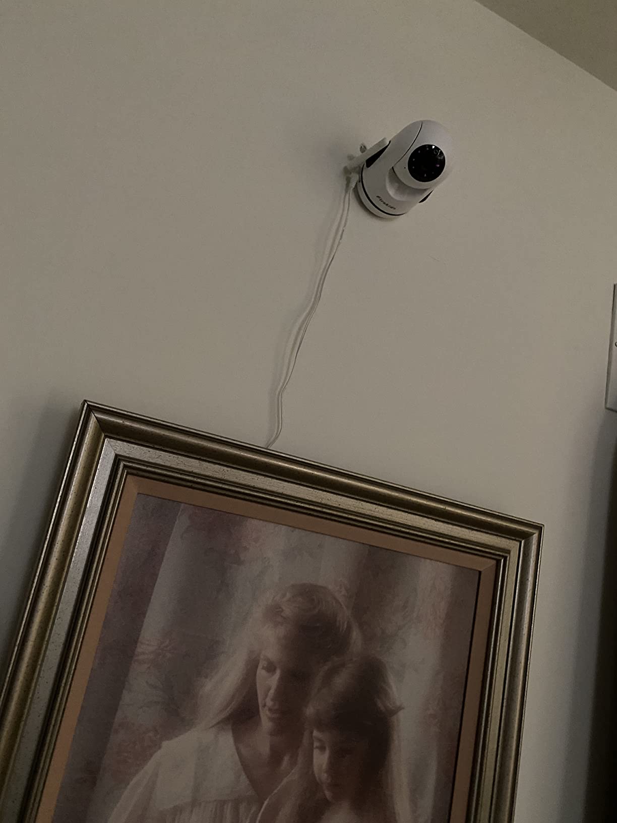 Split-Screen Baby Monitor with 2 Cameras No WiFi, 30H Battery, Pan-Tilt-Zoom, Monitor para bebés with Night Vision, 2-Way Audio, Room Temp Sensor, Lullaby, Plug & Play - Ideal for Travel customer photo 1
