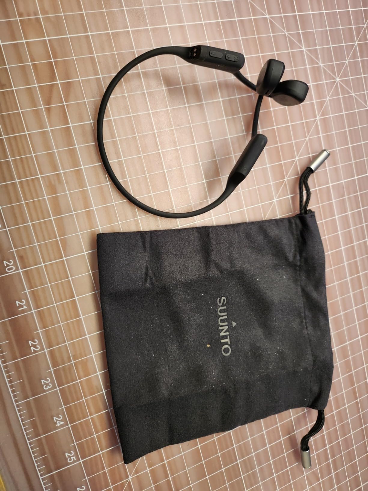 SUUNTO Sonic Open-Ear Bluetooth Bone Conduction Sports Headphone, Black customer photo 2