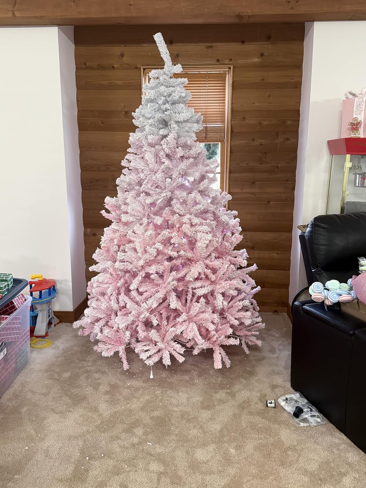 Goplus 5FT Pre-Lit Artificial Christmas Tree, Hinged Spruce Xmas Full Tree with 150 LED Multicolor Lights, 11 Lighting Modes, 600 PVC Branch, Foldable Base, for Indoor Home Office Decoration customer photo 1