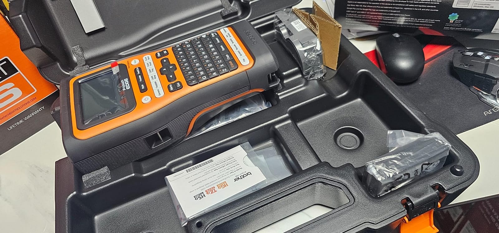 Brother PT-E560BT Industrial Label Printer Bluetooth Cutter customer photo 2