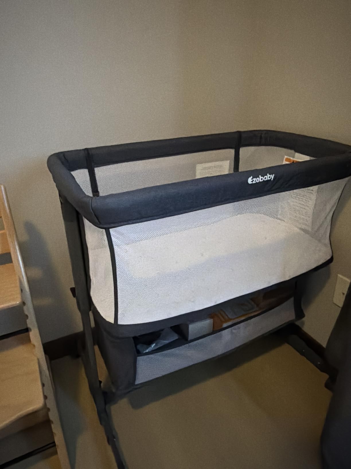 Ezebaby Bedside Bassinet for Baby, Portable Baby Bassinet Bedside Sleeper customer photo 1
