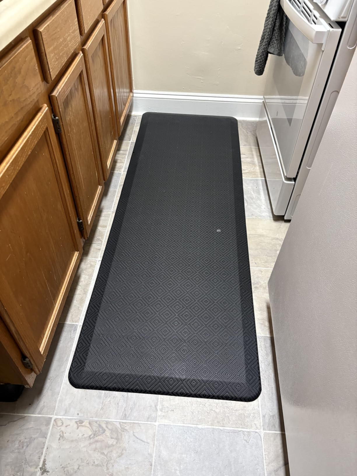 Ophanie Kitchen mats for Floor, 3/4 inch Thick, 20x48 Anti Fatigue Cushioned Mat,Kitchen Rugs,Waterproof,Comfort Ergonomic Standing Mat for Office,Home,Sink with 99+ Pairs of Anti-Slip Bottom Ridges customer photo 1