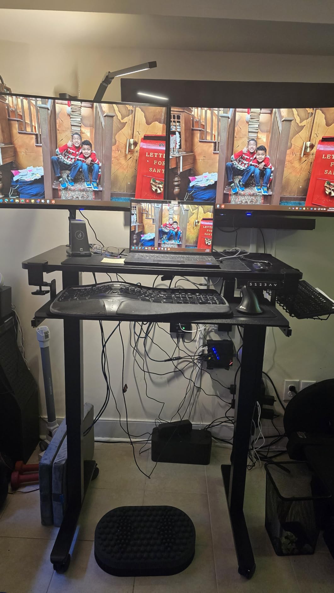 JOY worker Small Glass Standing Desk, 35