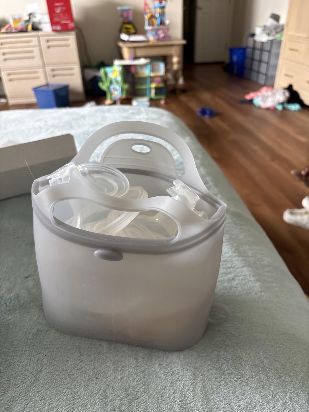 Haakaa Silicone Microwave Steamer & Steriliser Bag, 70oz/2000ml Large Capacity Reusable Steaming Bags for Baby Bottles, Breast Pump, Accessories, Pacifiers,Teethers, Great for Home&On The Go, Grey/1PC customer photo 1