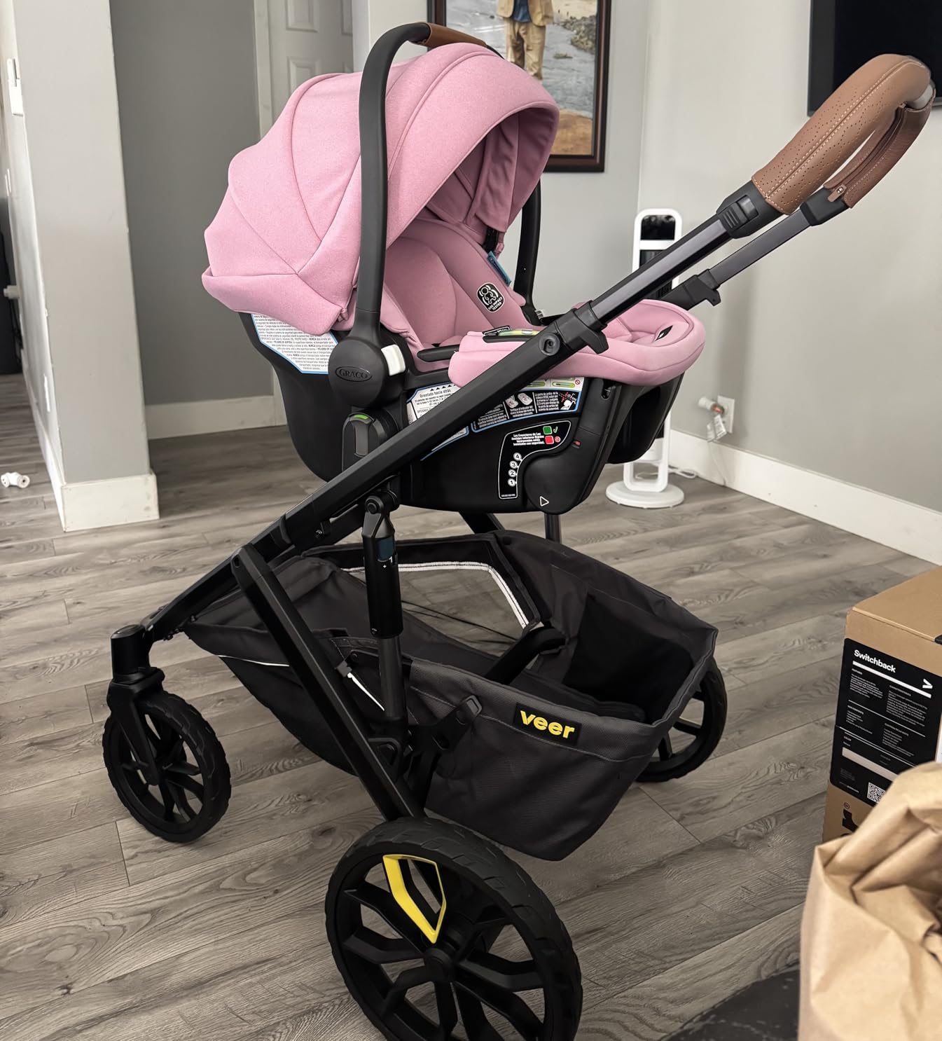 Graco® Gomax Infant Car Seat, Ace, Lightweight, Reclining Rear Facing Car Seat Installs with or Without a Base customer photo 2