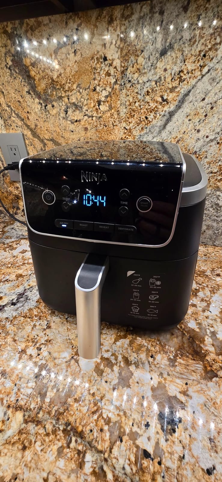 Ninja AF142 Air Fryer customer photo 2