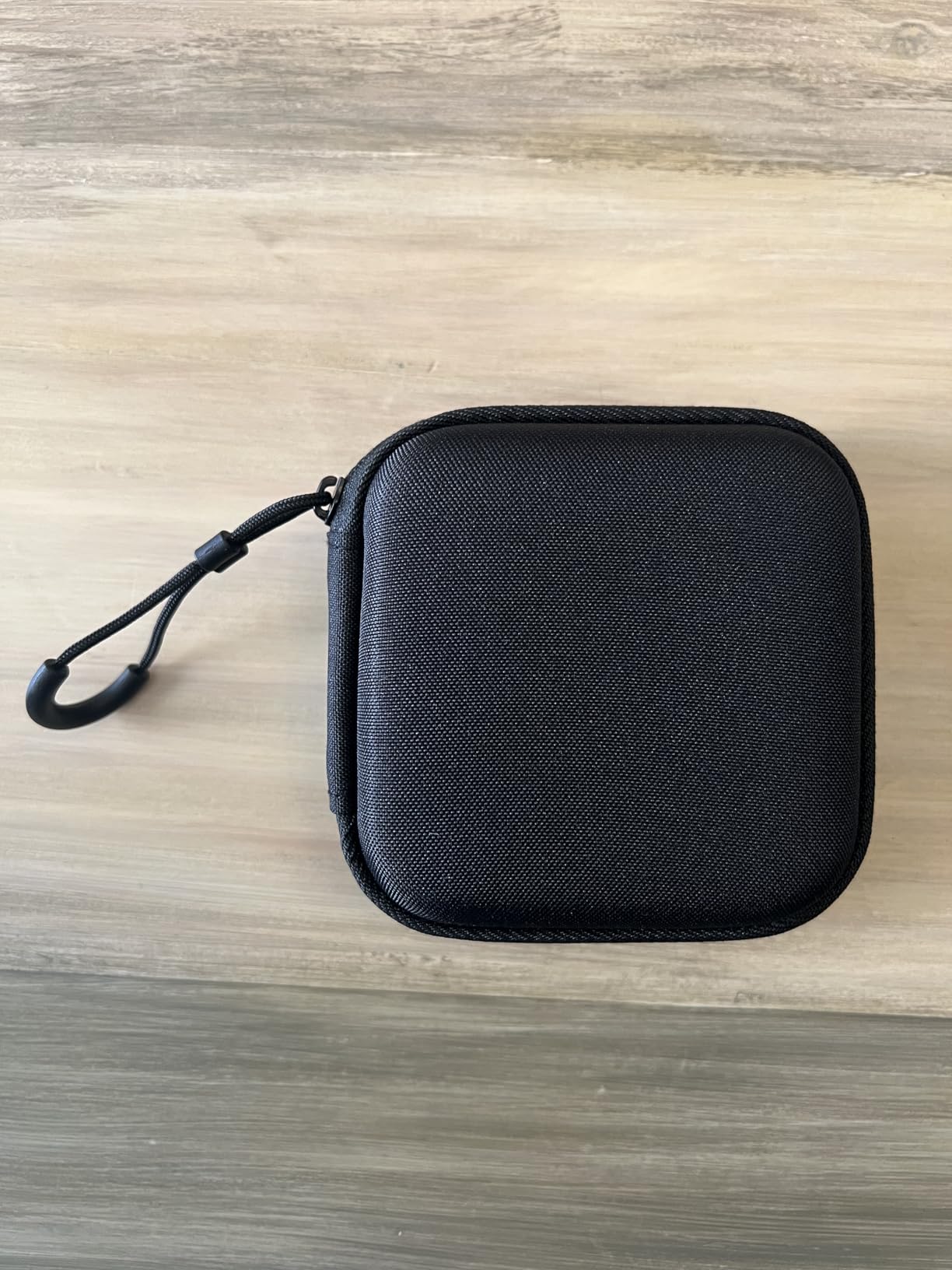 Amazon Basics Portable External SSD, 2TB, 2000MB/s Speeds, USB 3.2 Gen 2, IP65 Water & Dust Resistant, Black customer photo 1