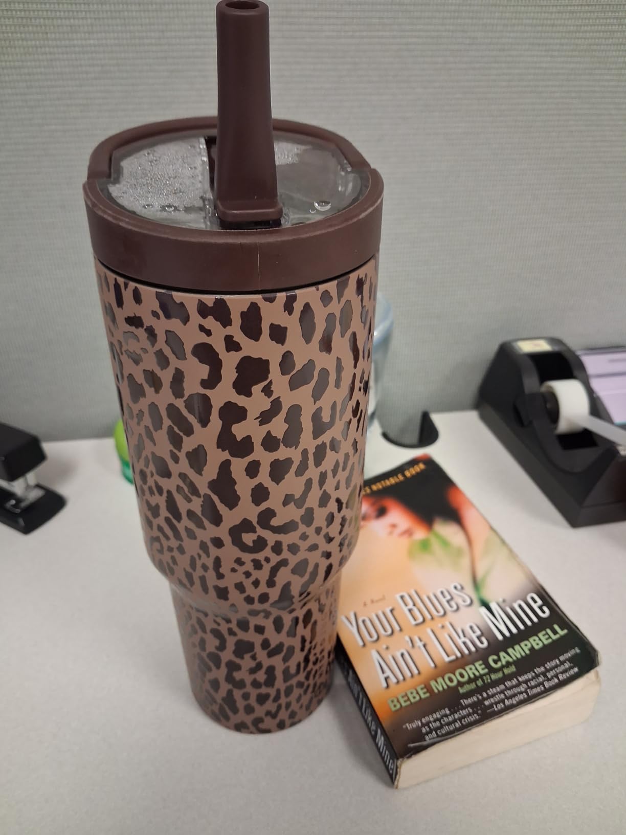 HydroJug Sport 40 oz Insulated Stainless Steel Water Bottle, Cream customer photo 2