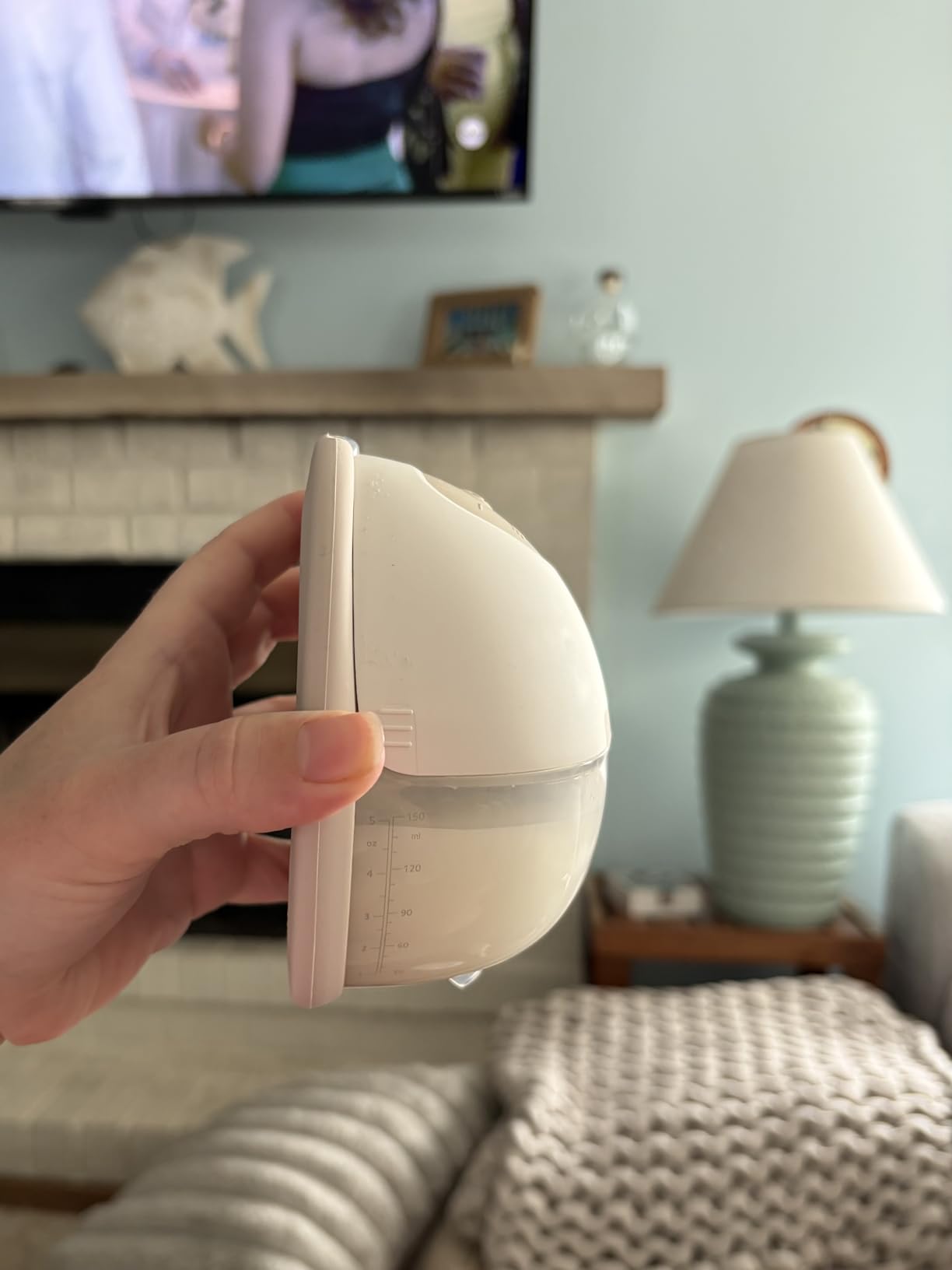 eufy Heated Wearable Breast Pump E20, Hands-Free, App Control customer photo 2