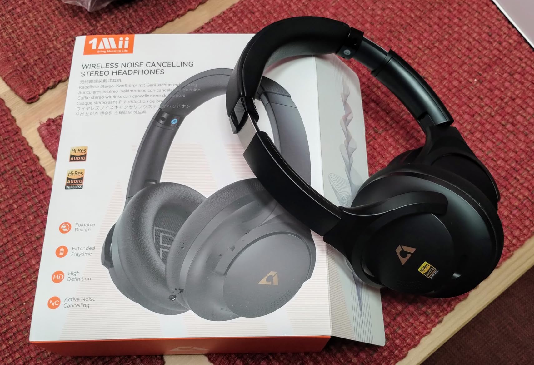 1Mii Y8+ Hybrid Active Noise Cancelling Headphones for Airplane & Travel customer photo 2
