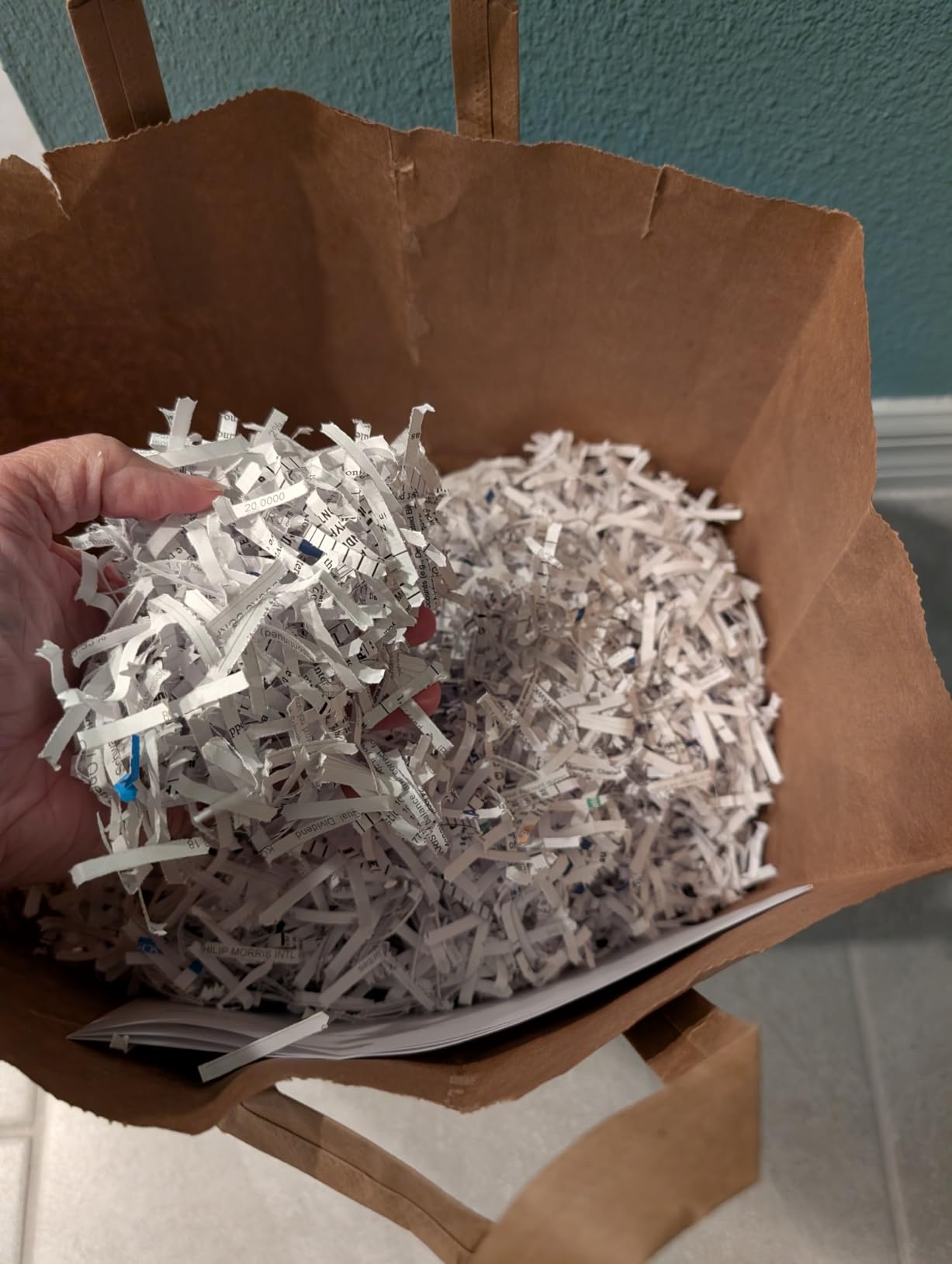 Suntiko Compact 5-Page Cross-Cut Shredder for Home Use, Brown + White customer photo 2