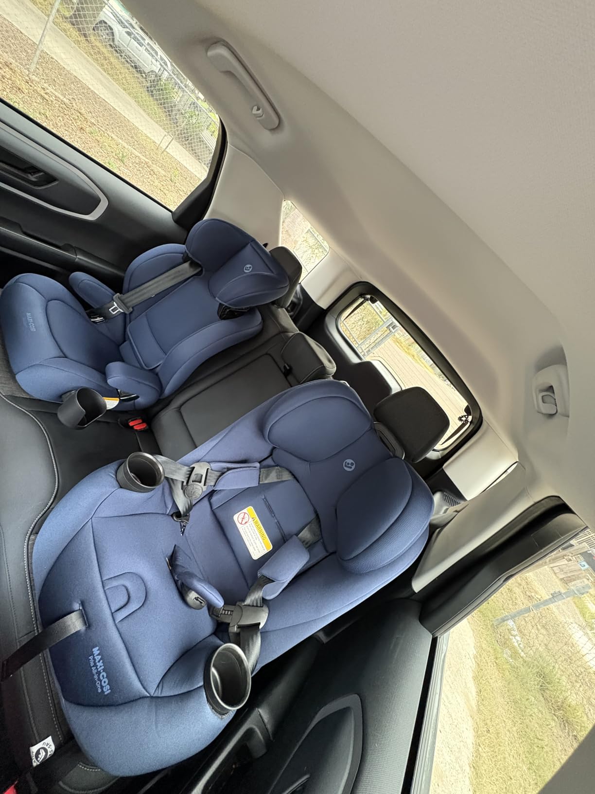 Maxi-Cosi Pria All-in-One Convertible Car Seat, Infant to Toddler Car Seat, Easy-Install Harness, Machine-Washable Cover, 5-100 lbs, Sea Salt customer photo 1