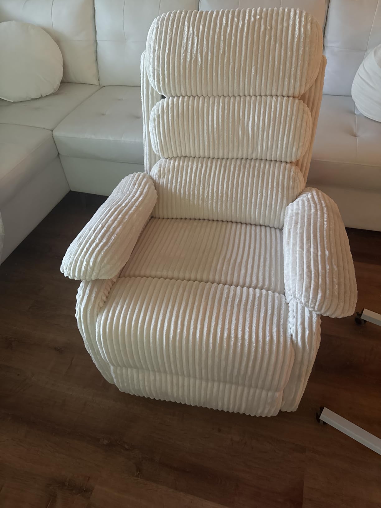 Adult 360° Rocking Recliner Chair,Nursery Rocker Reclining Chair with Side Pocket, a Comfy upholstered Single Sofa Armchair. Suitable for Living Room, Bedroom Nursing use, Velvet Fabric in Beige customer photo 2
