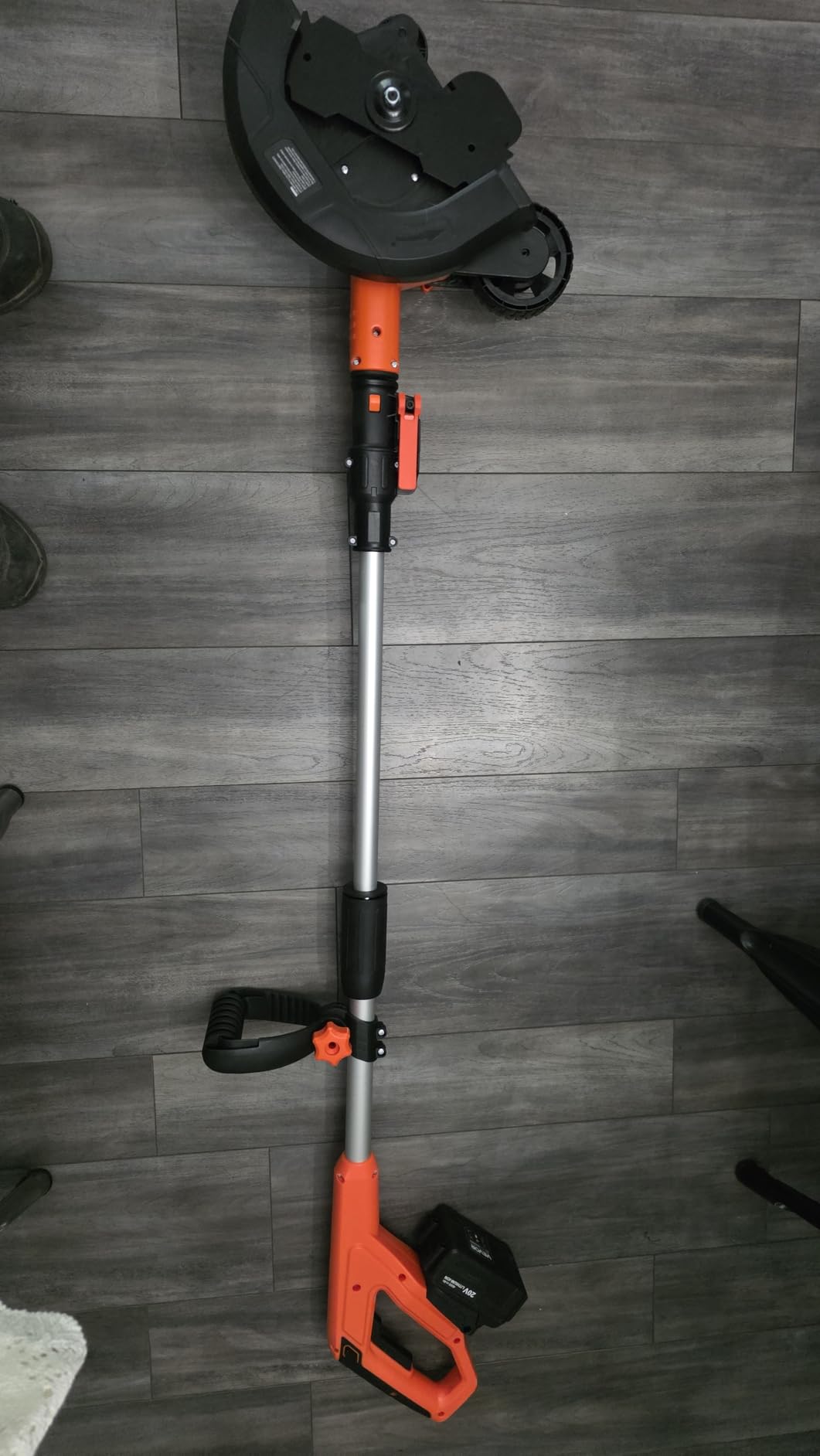 VEVOR Lawn Edger 8.8-in Blade, 20V Battery Powered Cordless Edger Lawn Tool customer photo 2