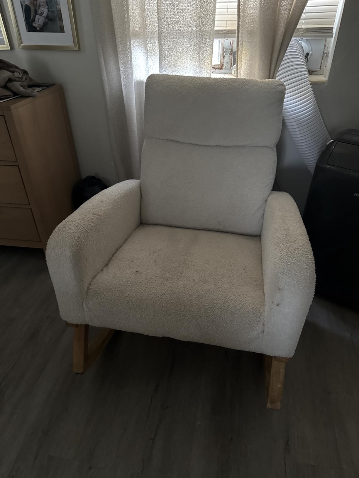 HCHAIRH Rocking Chair Nursery, Boucle Teddy Nursing Rocking Chairs, Upholstered Nursery Glider Rocker for Mom Nursery Morden Accent Rocking Chair with Side Pocket for Living Room,Bedroom, Light Green customer photo 2