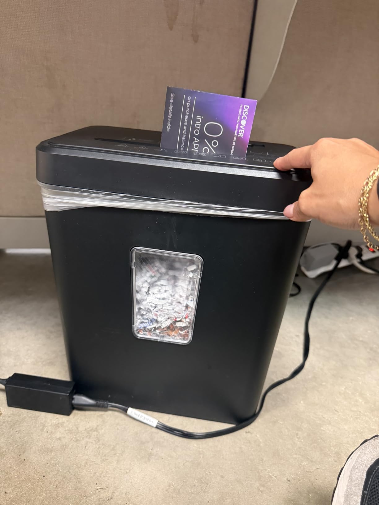 Locksworth 16-Sheet Cross Cut Paper Shredder, 6 Gallon Heavy Duty Commercial Shredder for Home Office, P-4 High Security Shredders for Paper/CD/Credit Card/Staple/Clip, 60 Mins Continuous Running customer photo 2