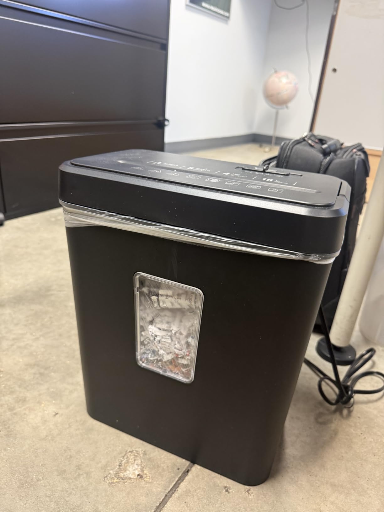 Locksworth 24-Sheet Cross Cut Paper Shredder, 9 Gallon Heavy Duty Commercial Shredder for Home Office, P-5 High Security Shredders for Paper/CD/Credit Card/Staple/Clip, 40-Min Continuous Running Time customer photo 1