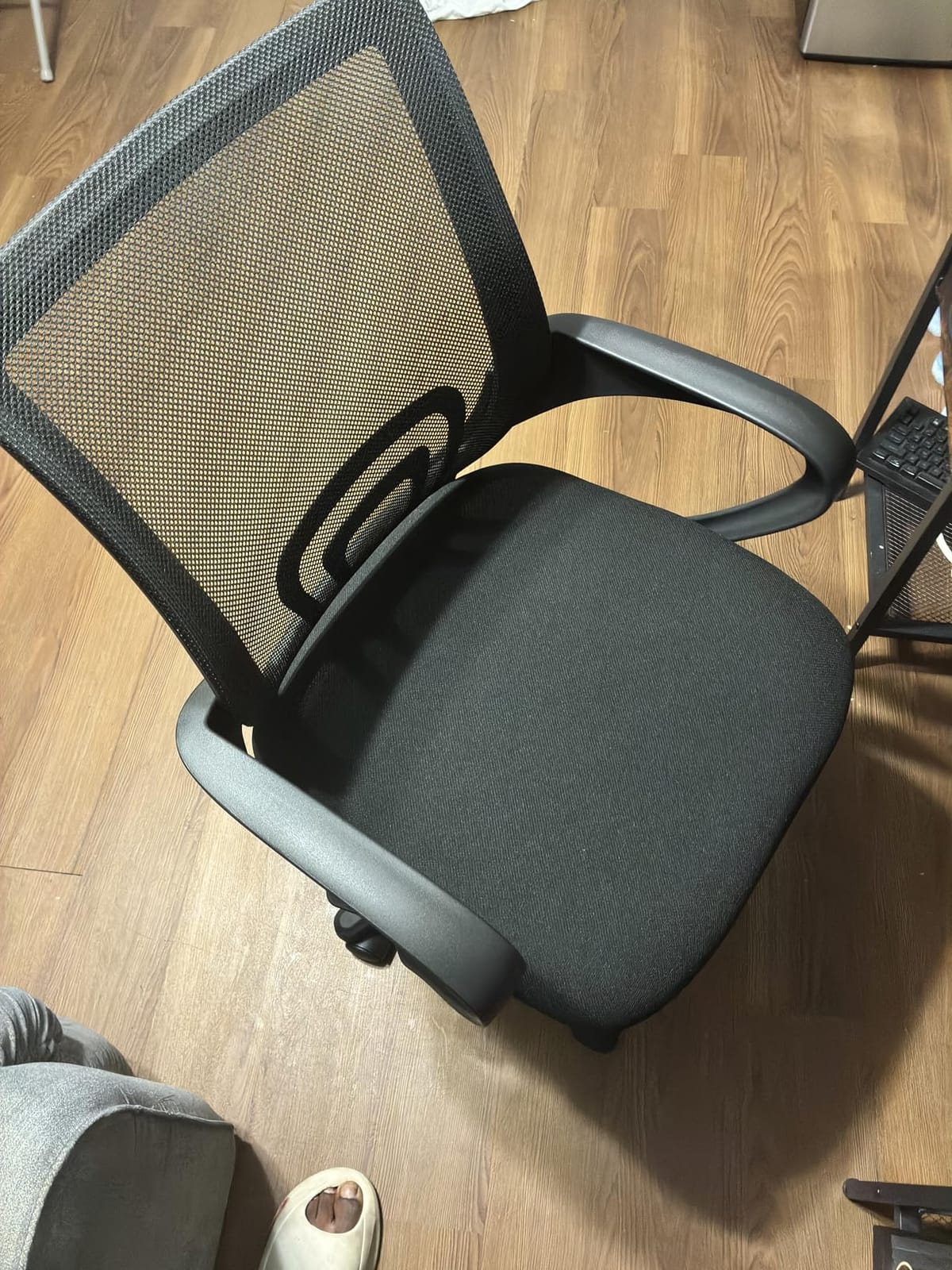 NEO CHAIR Mid-Back Mesh customer photo 1