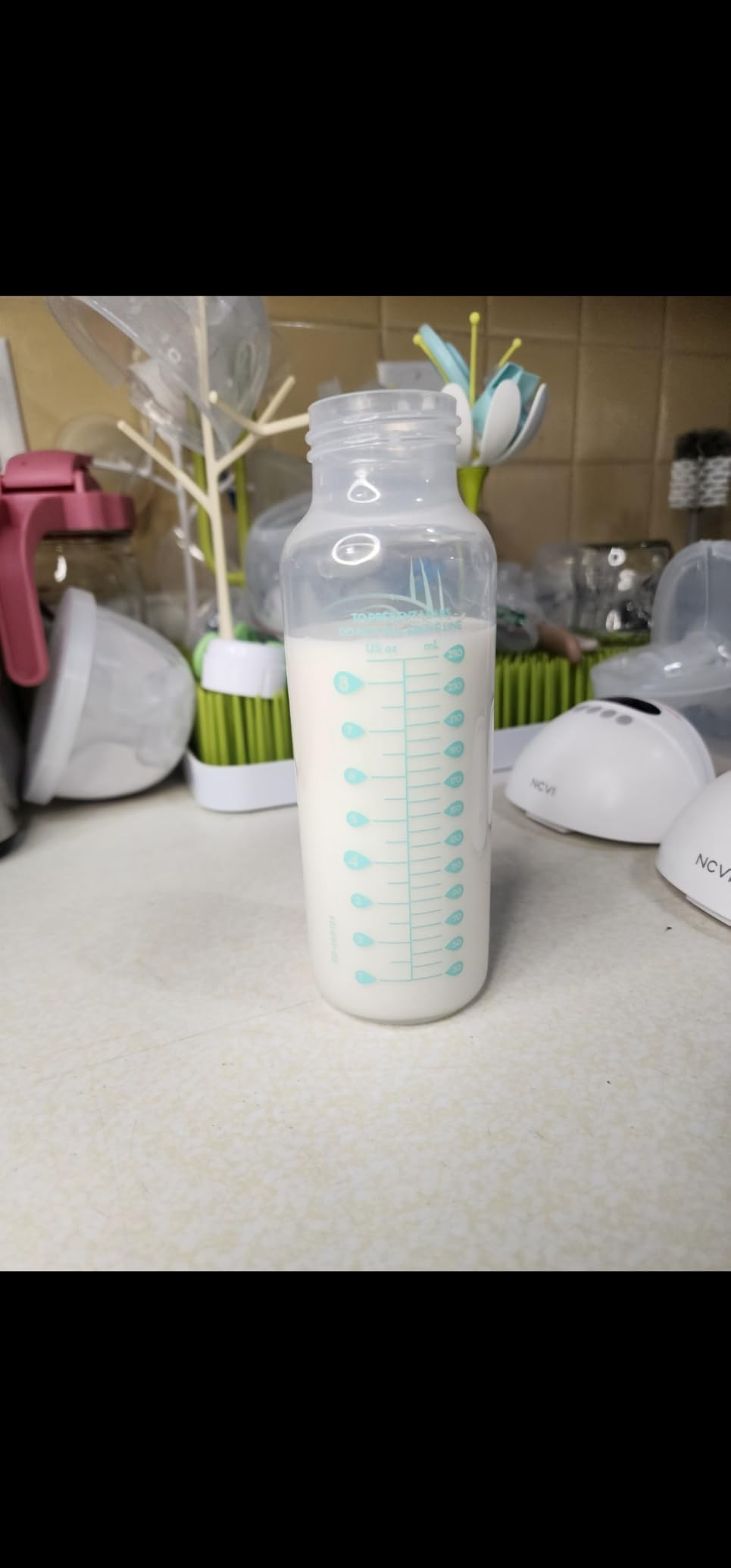 NCVI Wearable Breast Pump, in-Bra Hands-Free Electric Pump with Carry Case customer photo 1
