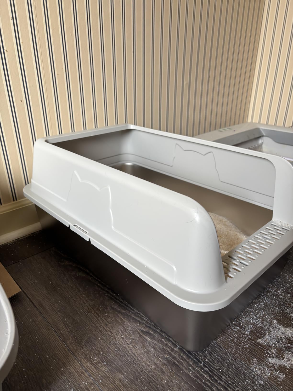 Self Cleaning Open Top Automatic Multiple Cat Litter Box, White customer photo 2